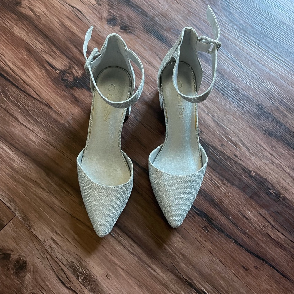 New shoes size 7
